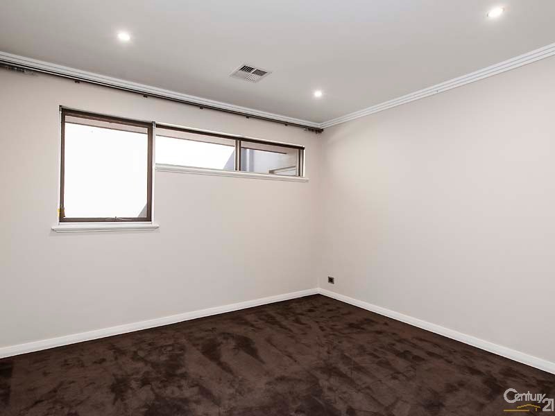 1/4 Itea Place, Mindarie WA 6030