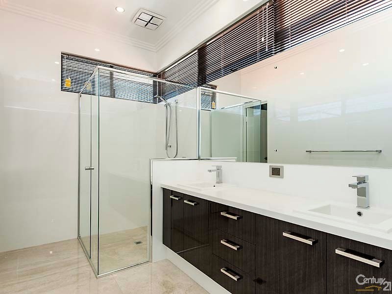 1/4 Itea Place, Mindarie WA 6030