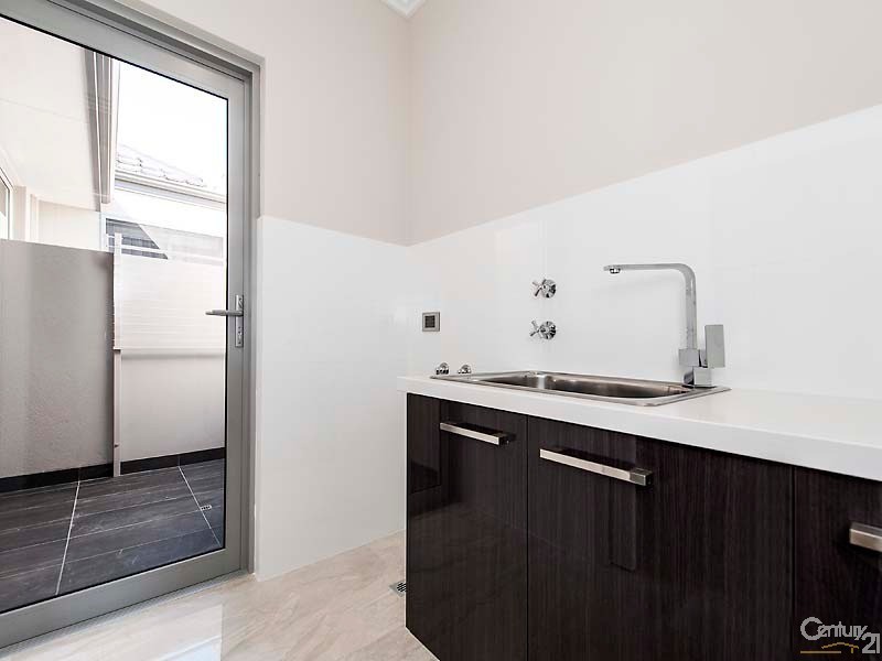 1/4 Itea Place, Mindarie WA 6030