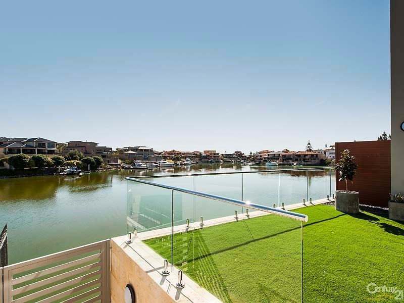 4/4 Itea Place, Mindarie WA 6030