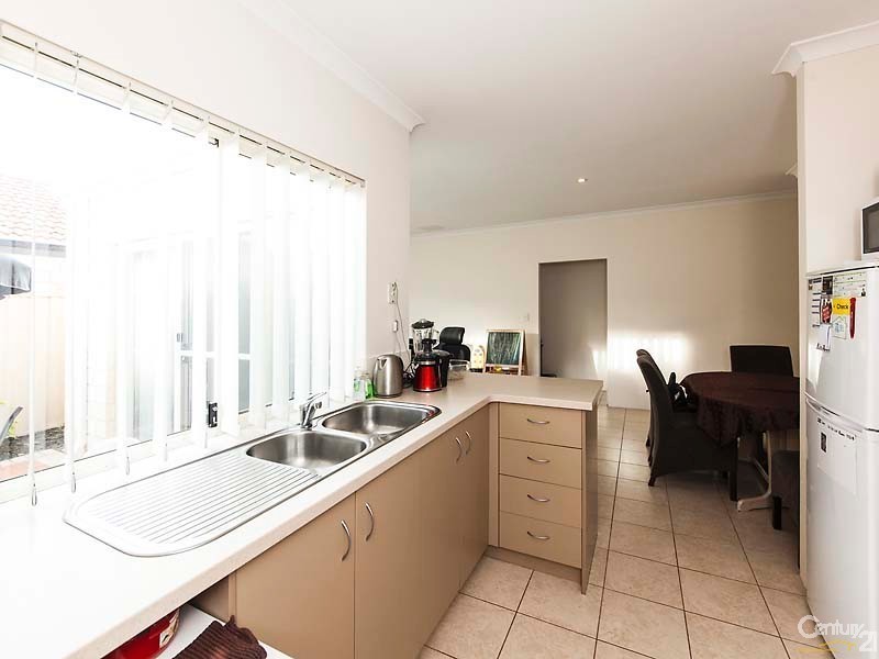 2 Penola Court, Clarkson WA 6030