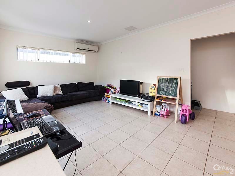 2 Penola Court, Clarkson WA 6030