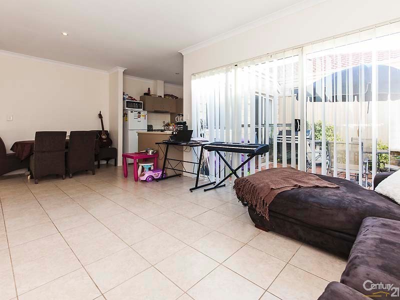 2 Penola Court, Clarkson WA 6030