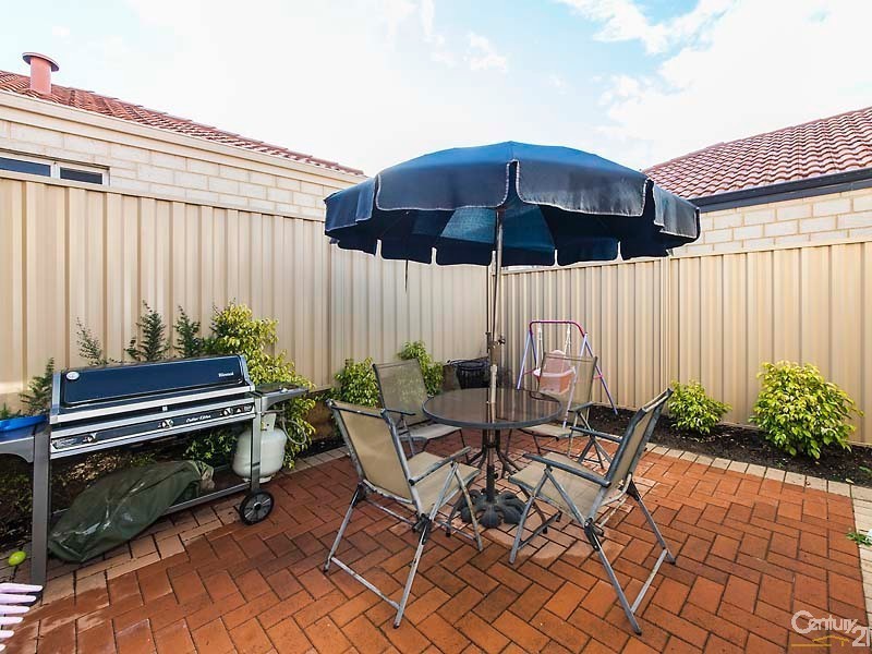 2 Penola Court, Clarkson WA 6030