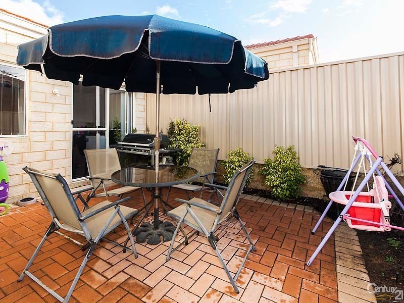 2 Penola Court, Clarkson WA 6030