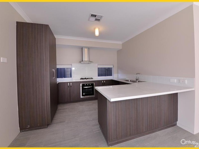 32 Parkland Drive, Yanchep WA 6035