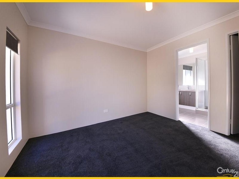32 Parkland Drive, Yanchep WA 6035