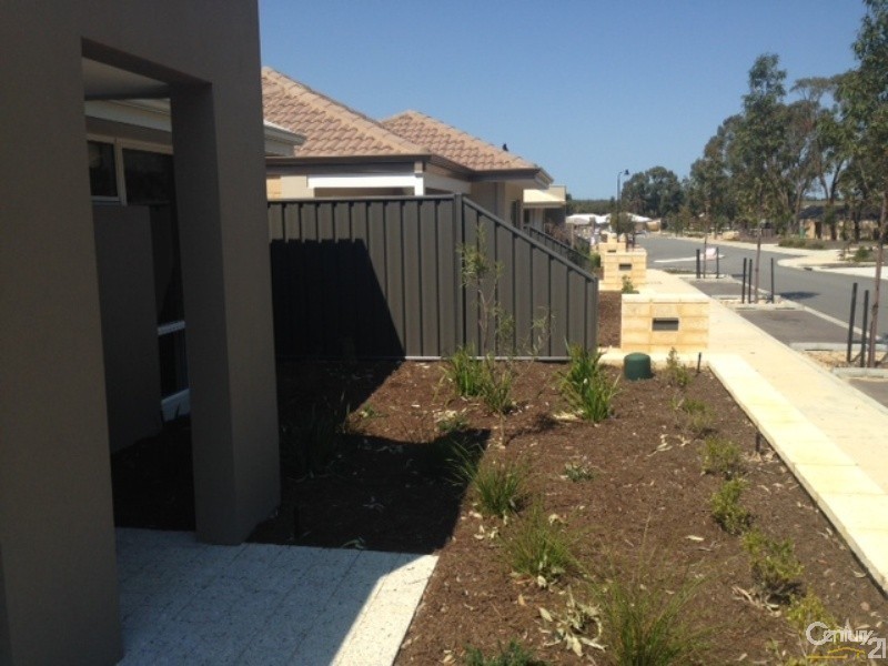 32 Parkland Drive, Yanchep WA 6035