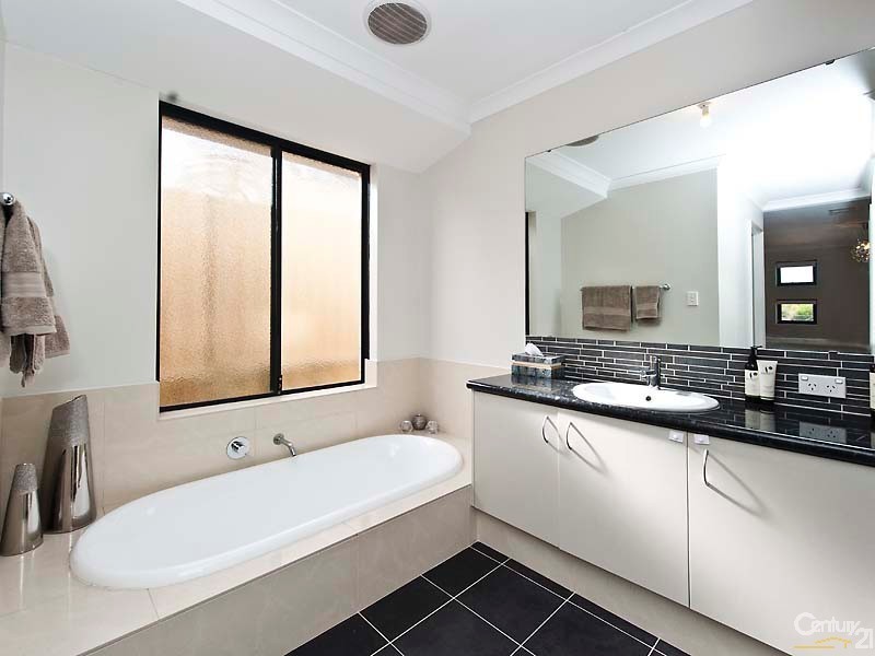 26 Ridgewood Boulevard, Ridgewood WA 6030