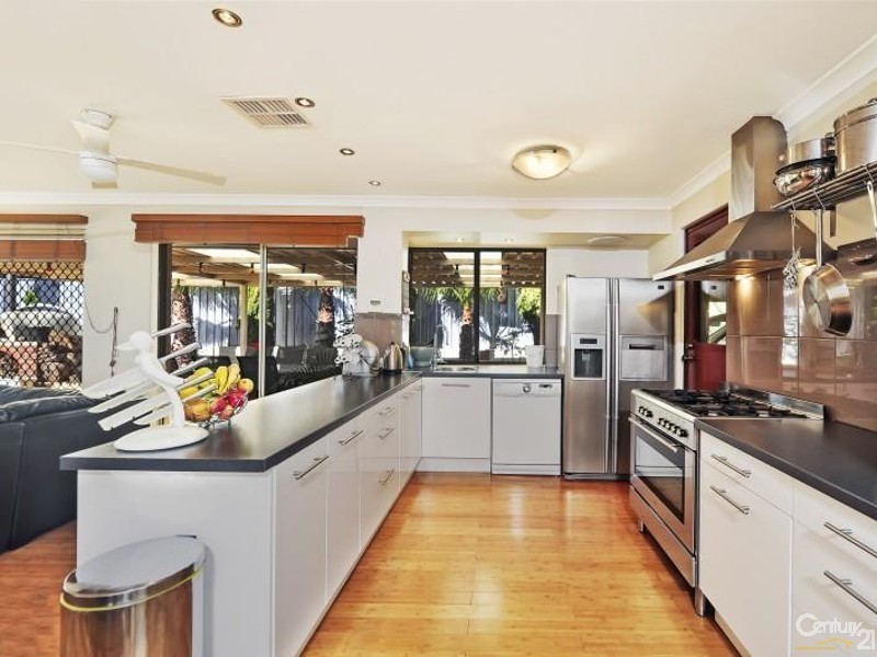 5 Kidston Court, Clarkson WA 6030