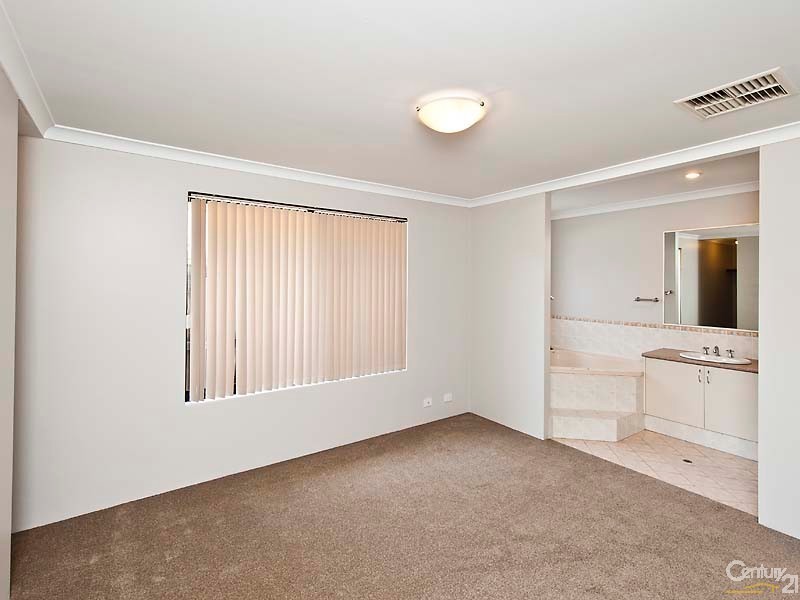 54 Dumaresq Loop, Quinns Rocks WA 6030