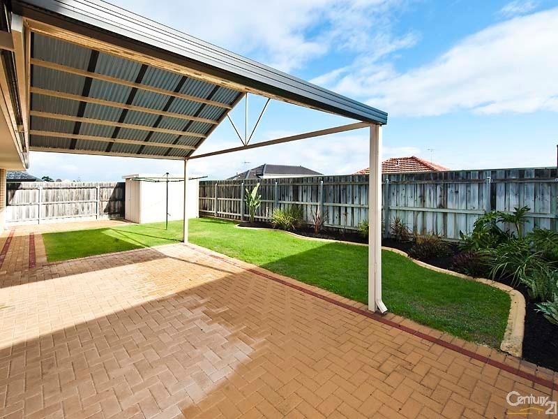54 Dumaresq Loop, Quinns Rocks WA 6030