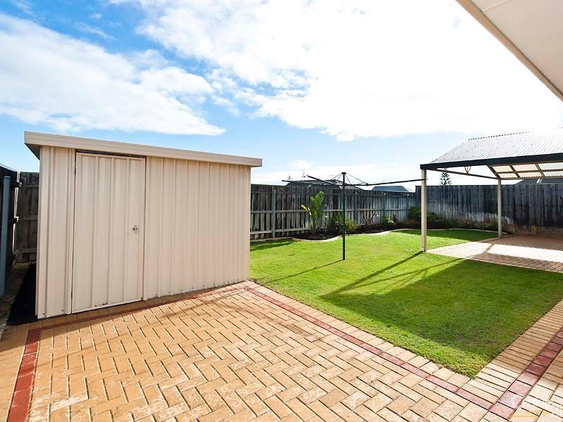 54 Dumaresq Loop, Quinns Rocks WA 6030