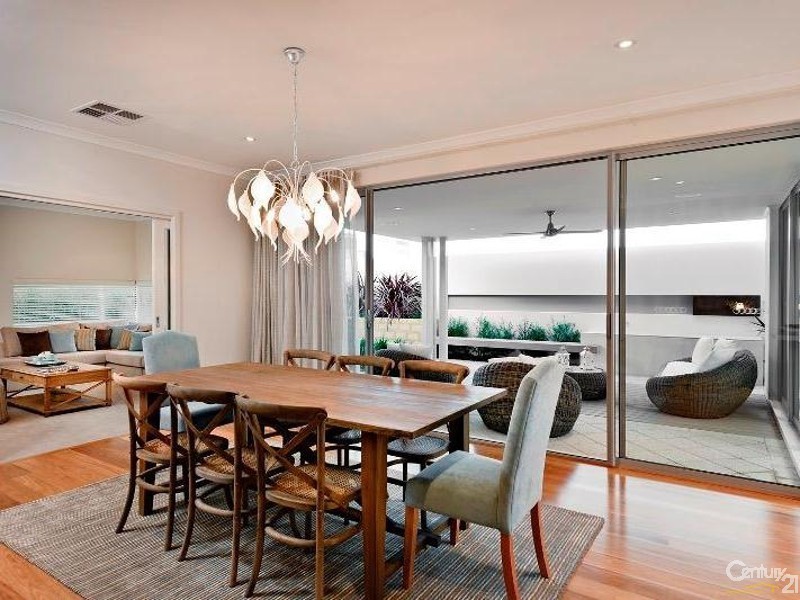 12 Topsail Loop, Alkimos WA 6038