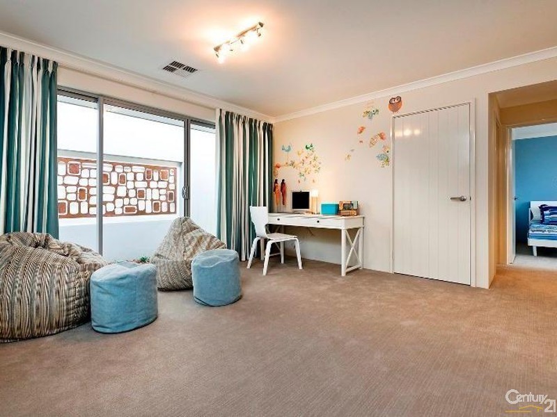 12 Topsail Loop, Alkimos WA 6038