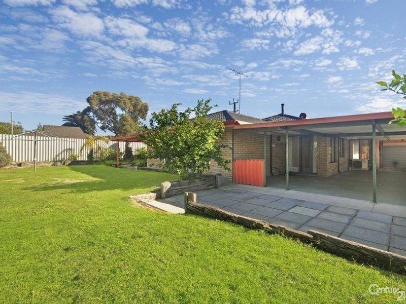 66 Lagoon Drive, Yanchep WA 6035