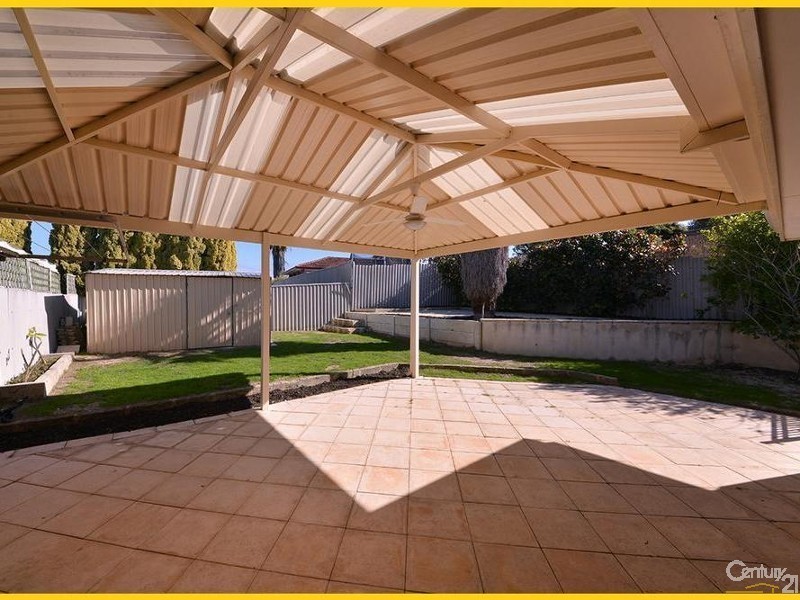 4B Wampum Place, Heathridge WA 6027