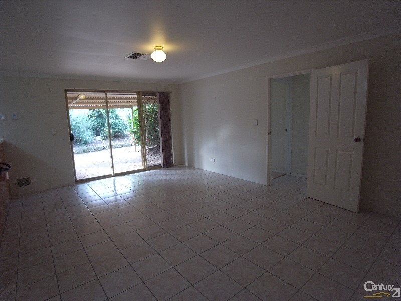 2 Doon Court, Kinross WA 6028