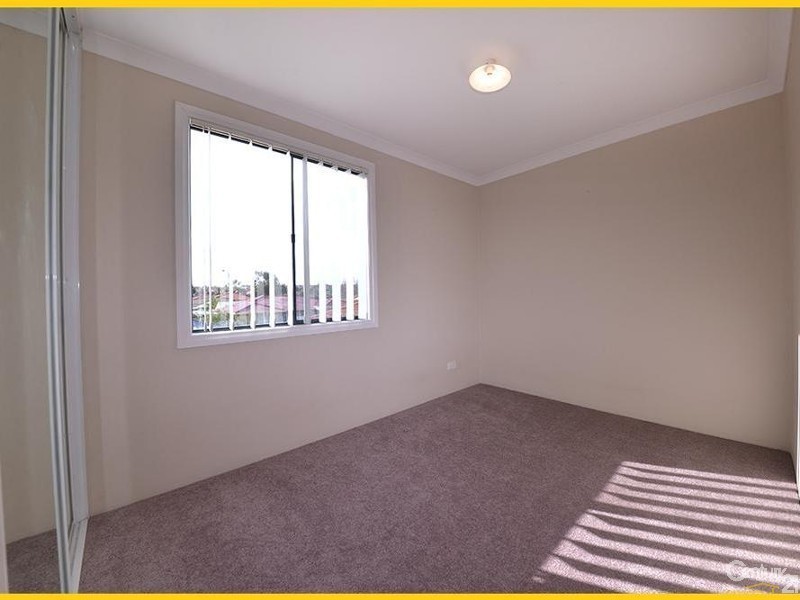 4/37 Stradbroke Gardens, Ridgewood WA 6030