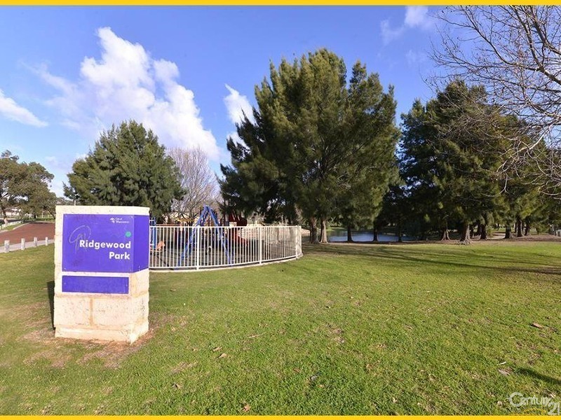 4/37 Stradbroke Gardens, Ridgewood WA 6030