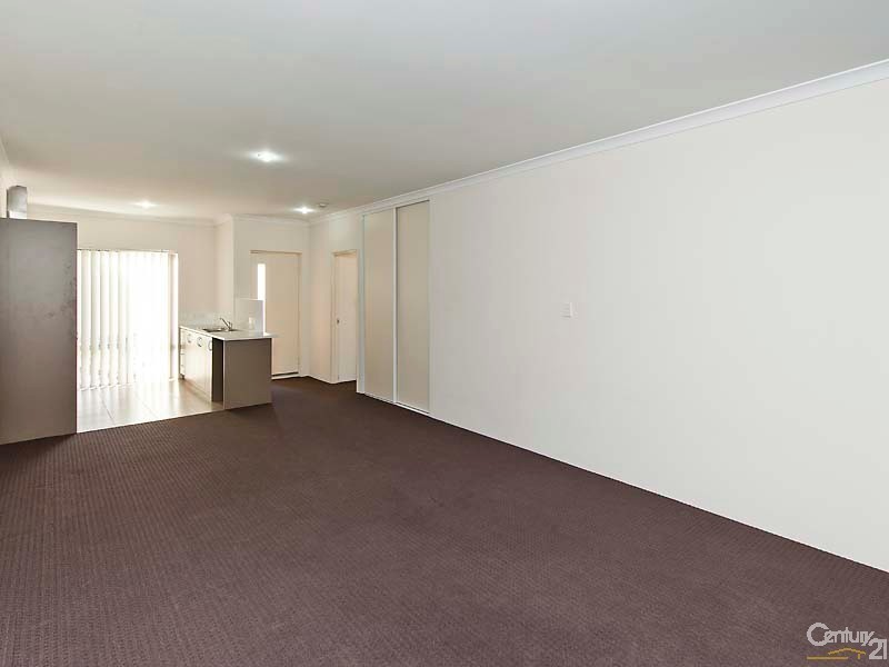 18 Nashville Loop, Currambine WA 6028