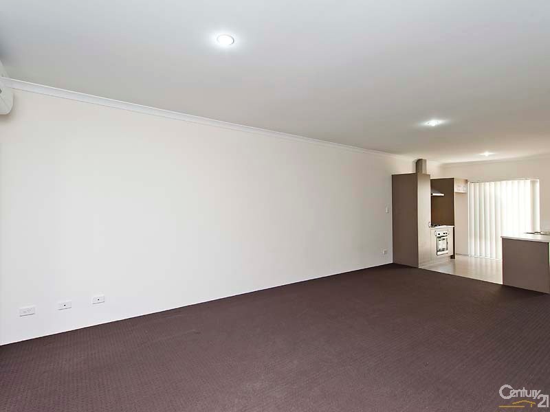 18 Nashville Loop, Currambine WA 6028