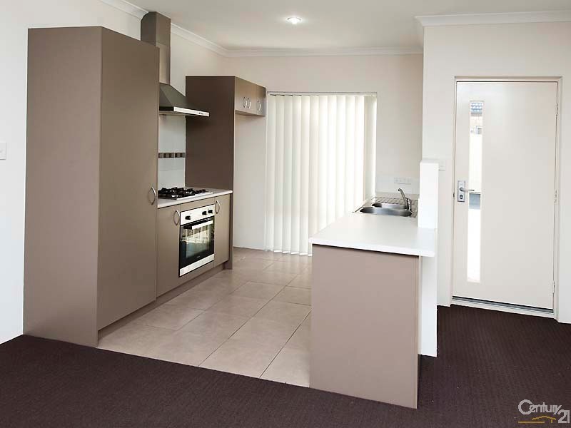 18 Nashville Loop, Currambine WA 6028