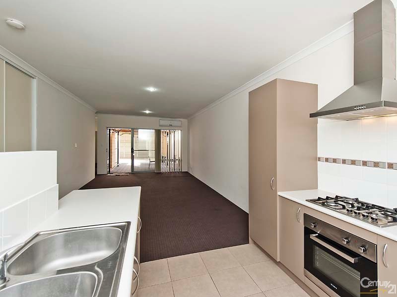 18 Nashville Loop, Currambine WA 6028