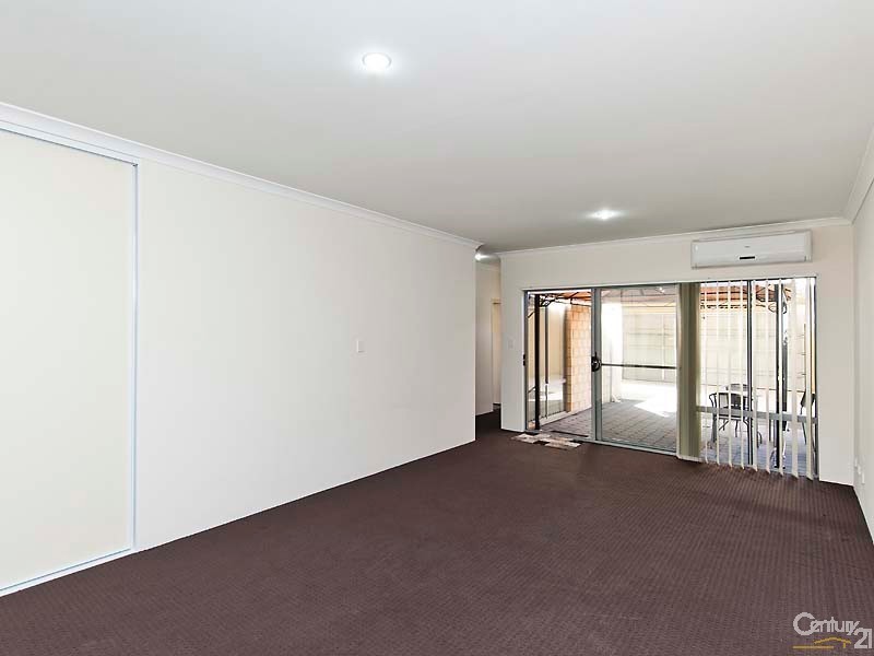 18 Nashville Loop, Currambine WA 6028