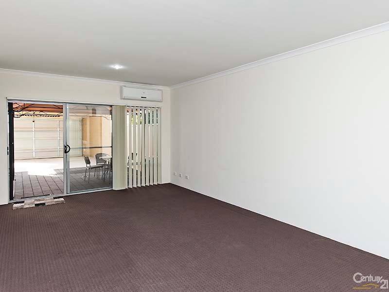 18 Nashville Loop, Currambine WA 6028