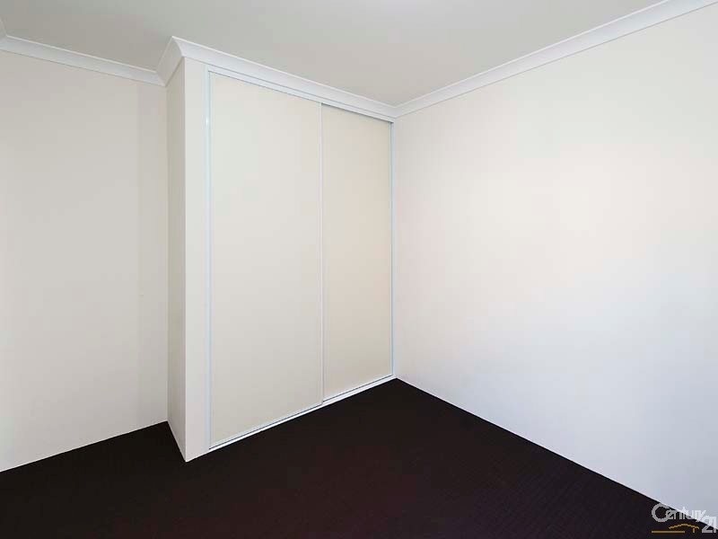 18 Nashville Loop, Currambine WA 6028