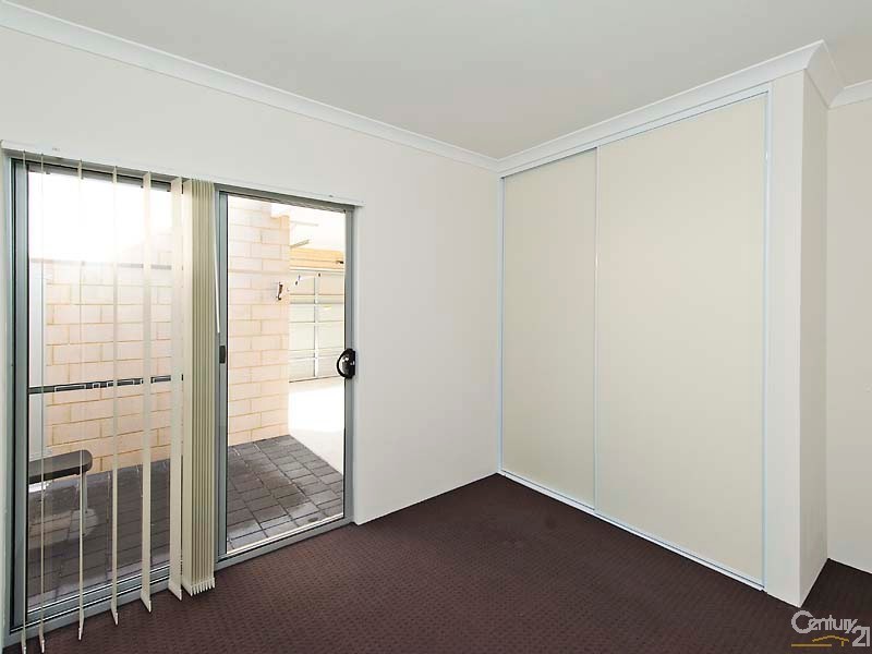 18 Nashville Loop, Currambine WA 6028