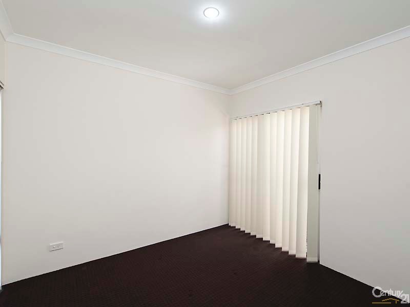 18 Nashville Loop, Currambine WA 6028