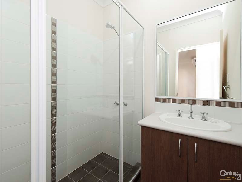 18 Nashville Loop, Currambine WA 6028