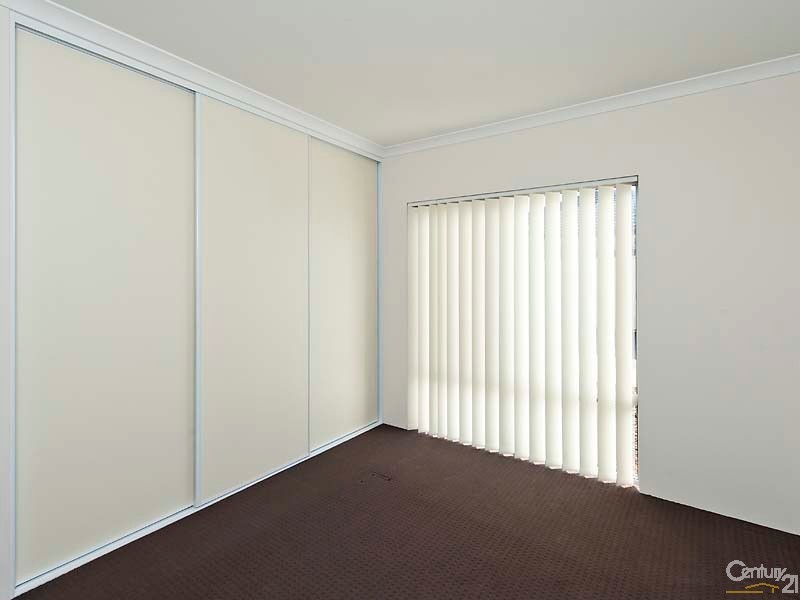 18 Nashville Loop, Currambine WA 6028