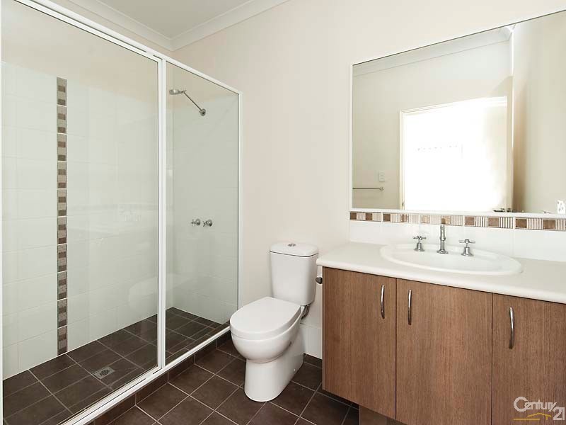 18 Nashville Loop, Currambine WA 6028