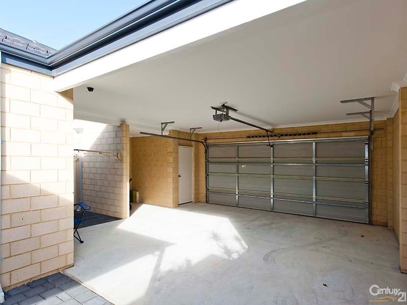 18 Nashville Loop, Currambine WA 6028