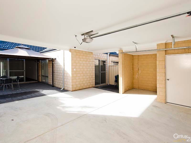 18 Nashville Loop, Currambine WA 6028