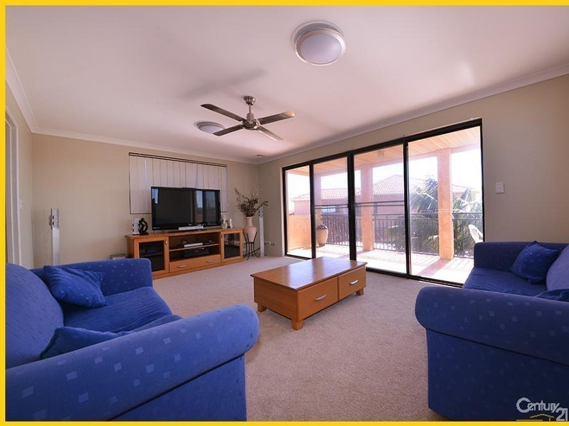 17 Gateshead Loop, Mindarie WA 6030