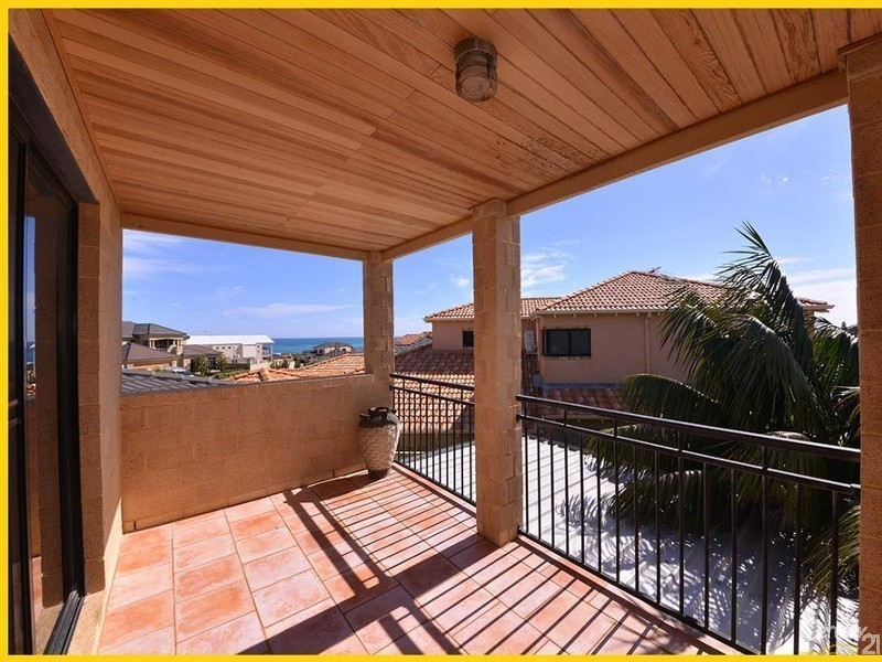 17 Gateshead Loop, Mindarie WA 6030