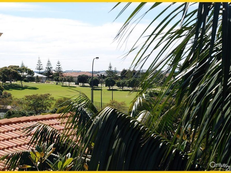 17 Gateshead Loop, Mindarie WA 6030