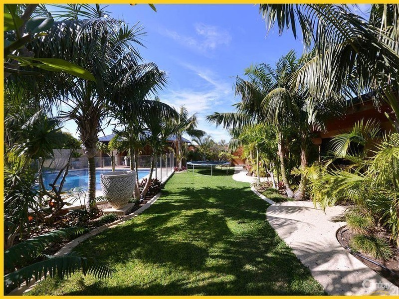 17 Gateshead Loop, Mindarie WA 6030