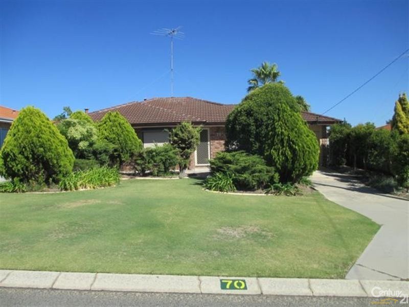 70 Littleham Loop, Quinns Rocks WA 6030
