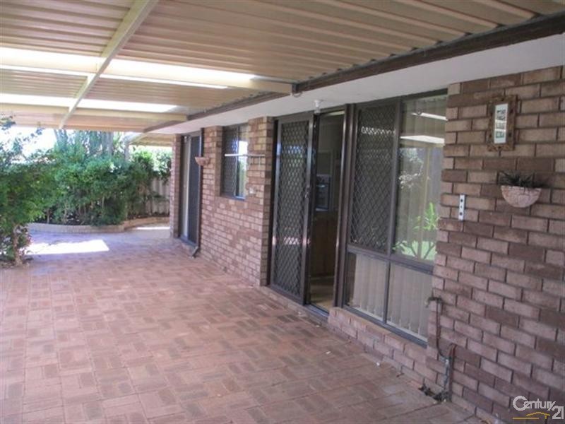 70 Littleham Loop, Quinns Rocks WA 6030