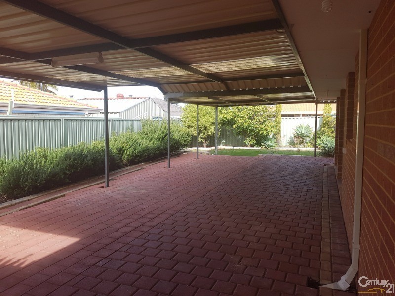 21 Namoi Turn, Merriwa WA 6030