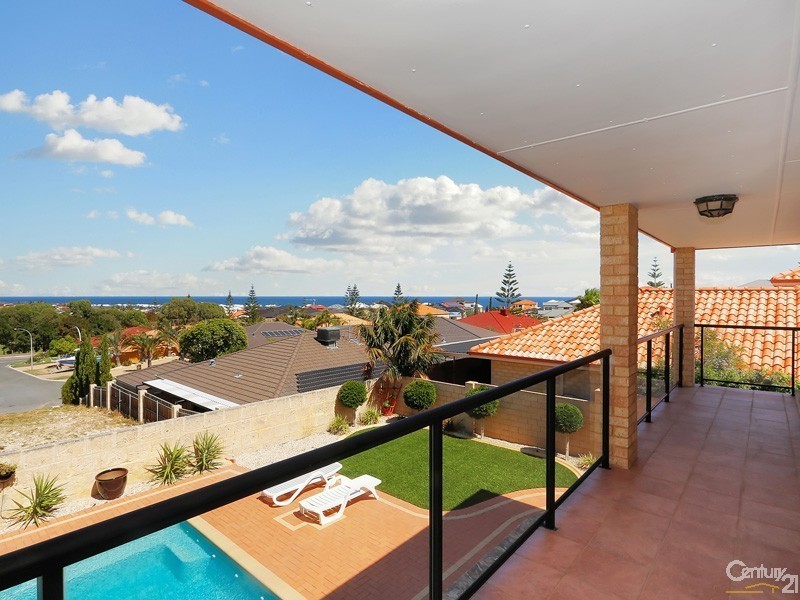 8 Rochester Drive, Mindarie WA 6030