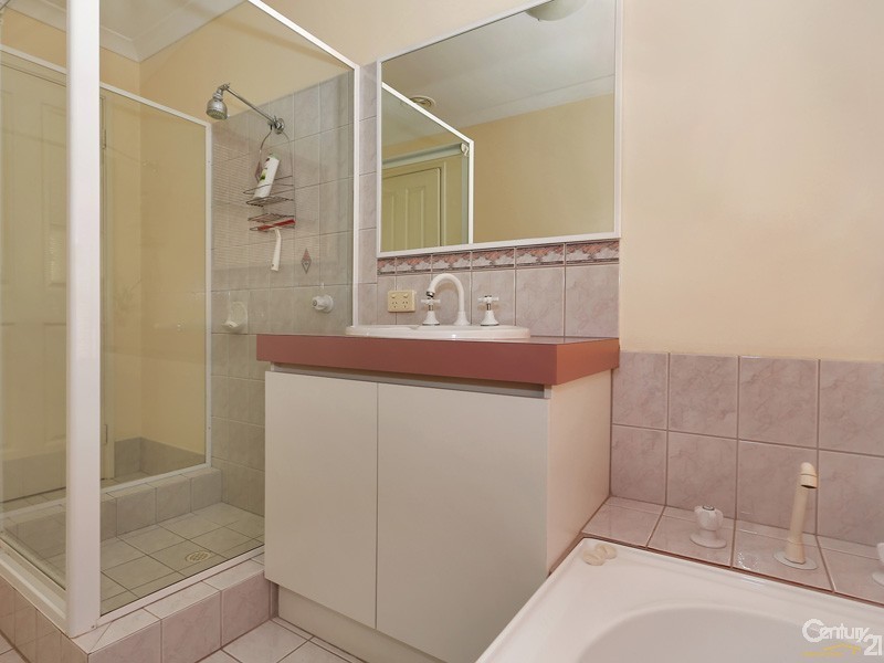 8 Rochester Drive, Mindarie WA 6030