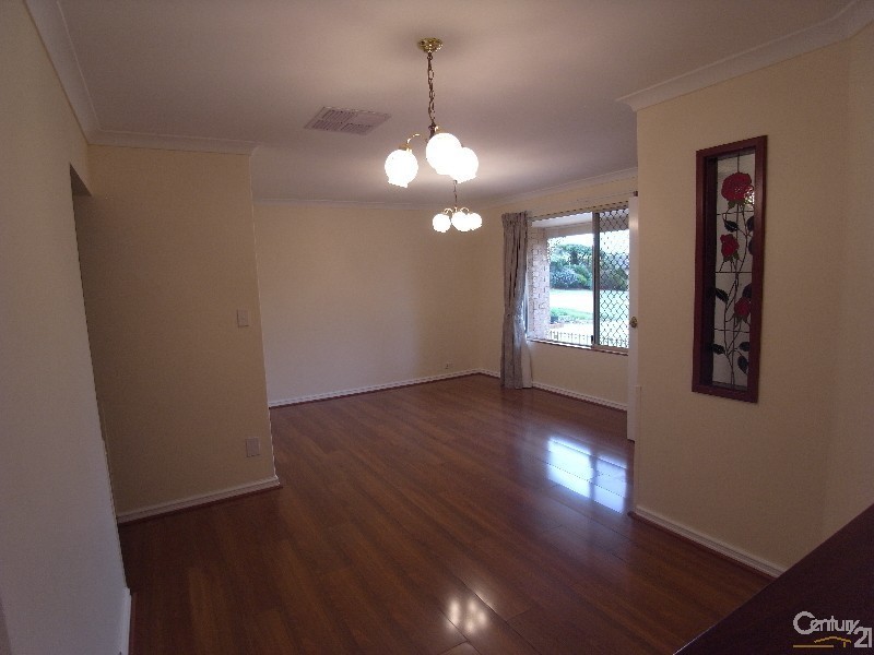 49 Stradbroke Gardens, Ridgewood WA 6030