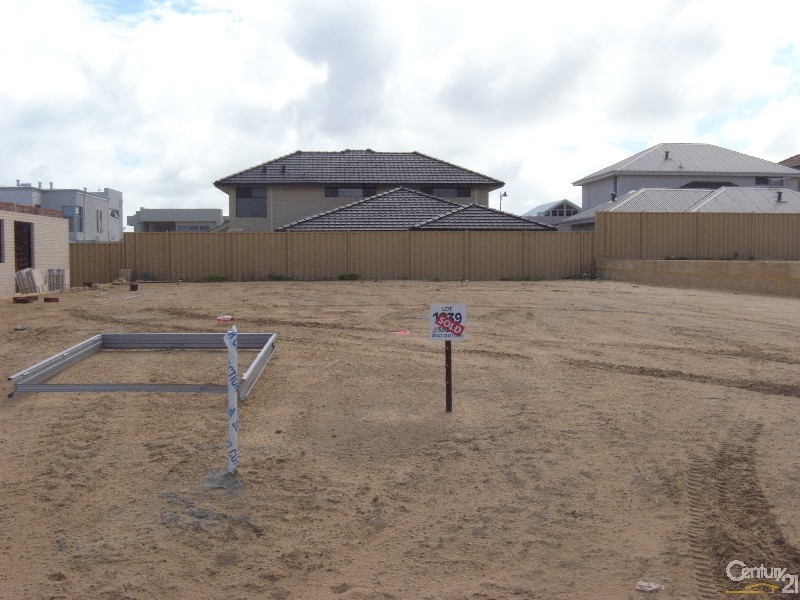 39 Calis Avenue, Iluka WA 6028