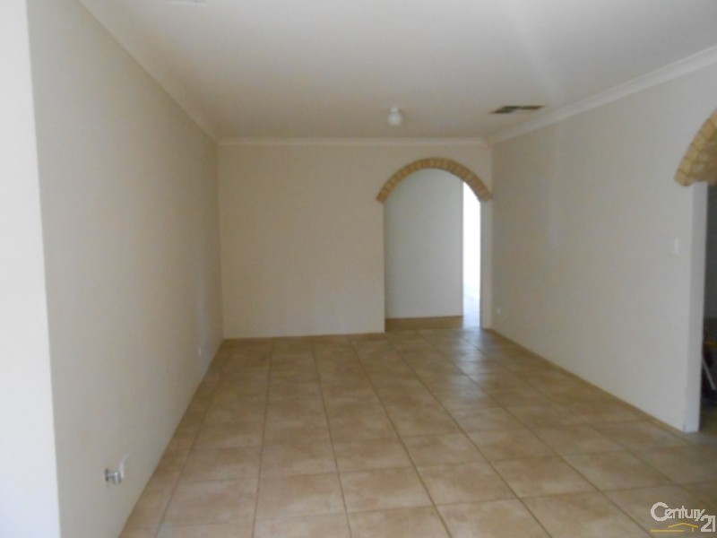 16 Namoi Turn, Merriwa WA 6030